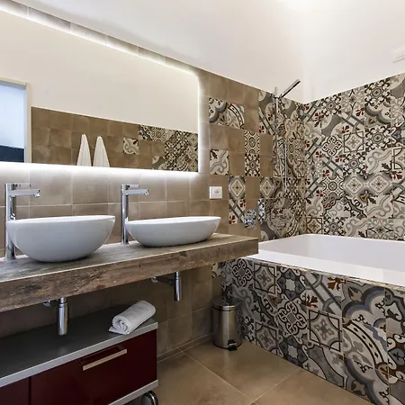 ベッド・アンド・ブレックファスト Palazzo San Lazzaro レッチェ