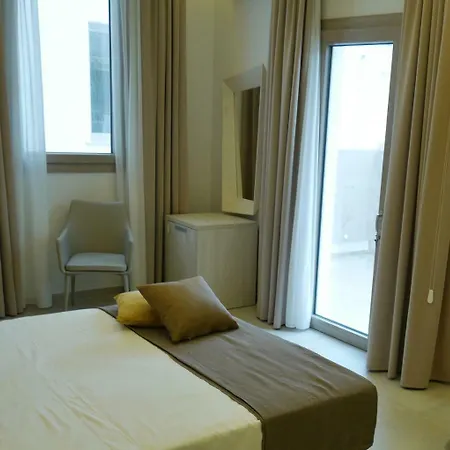Palazzo San Lazzaro * レッチェ